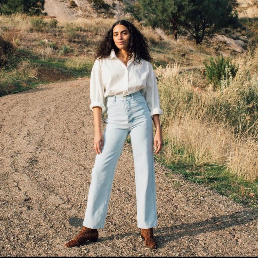 Jesse Kamm 225’s in Pale Blue, Size 8, with tags, never been worn ☀️